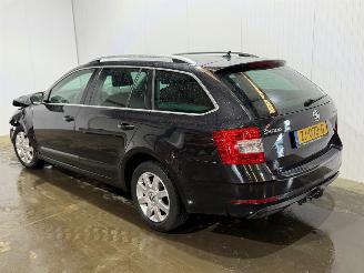 Auto incidentate Skoda Octavia 1.0 TSI 12V Combi/o 4Dr Benzine 999cc 85kW (116pk) FWD 2020/1