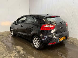 Voiture accidenté Kia Rio 1.2 CVVT 16V Hatchback  Benzine 1.248cc 63kW (86pk) FWD 2012/5