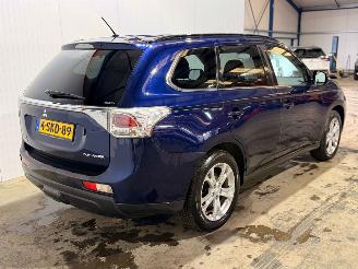 Schadeauto Mitsubishi Outlander 2.2 DI-D 16V Clear Tec 4x4 SUV  Diesel 2.268cc 110kW (150pk) 4x4 2013/10