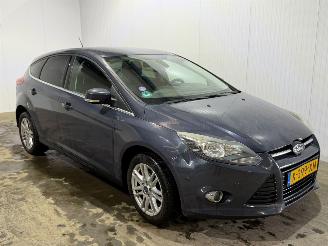 uszkodzony samochody osobowe Ford Focus 1.0 Ti-VCT EcoBoost 12V 125 Hatchback  Benzine 998cc 92kW (125pk) FWD 2014/5