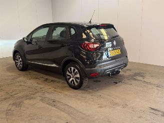 Damaged car Renault Captur 0.9 Energy TCE 12V SUV  Benzine 898cc 66kW (90pk) 2019/3