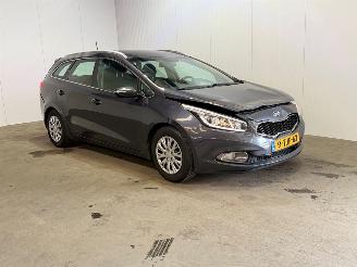 Voiture accidenté Kia Cee d 1.6 GDI Business Pack 2014/2