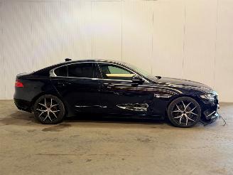 Jaguar XE 2.0 D Corporate Edition R-Sport picture 2