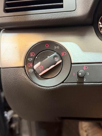 Audi A4 1.6 Advance picture 14