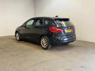 Schadeauto BMW 2-serie 218i 1.5 TwinPower Turbo 2015/8