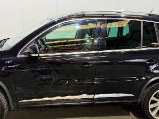Volkswagen Tiguan 2.0 TSI Sport&Style 4Motion picture 9