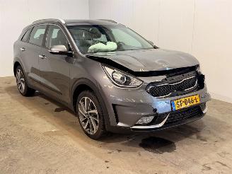 krockskadad bil auto Kia Niro 1.6 GDi Hybrid DynamicLine 2018/3