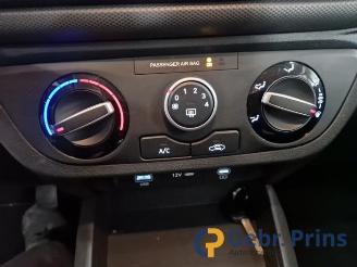 Hyundai I-10 i10, Hatchback, 2019 1.0 12V picture 13