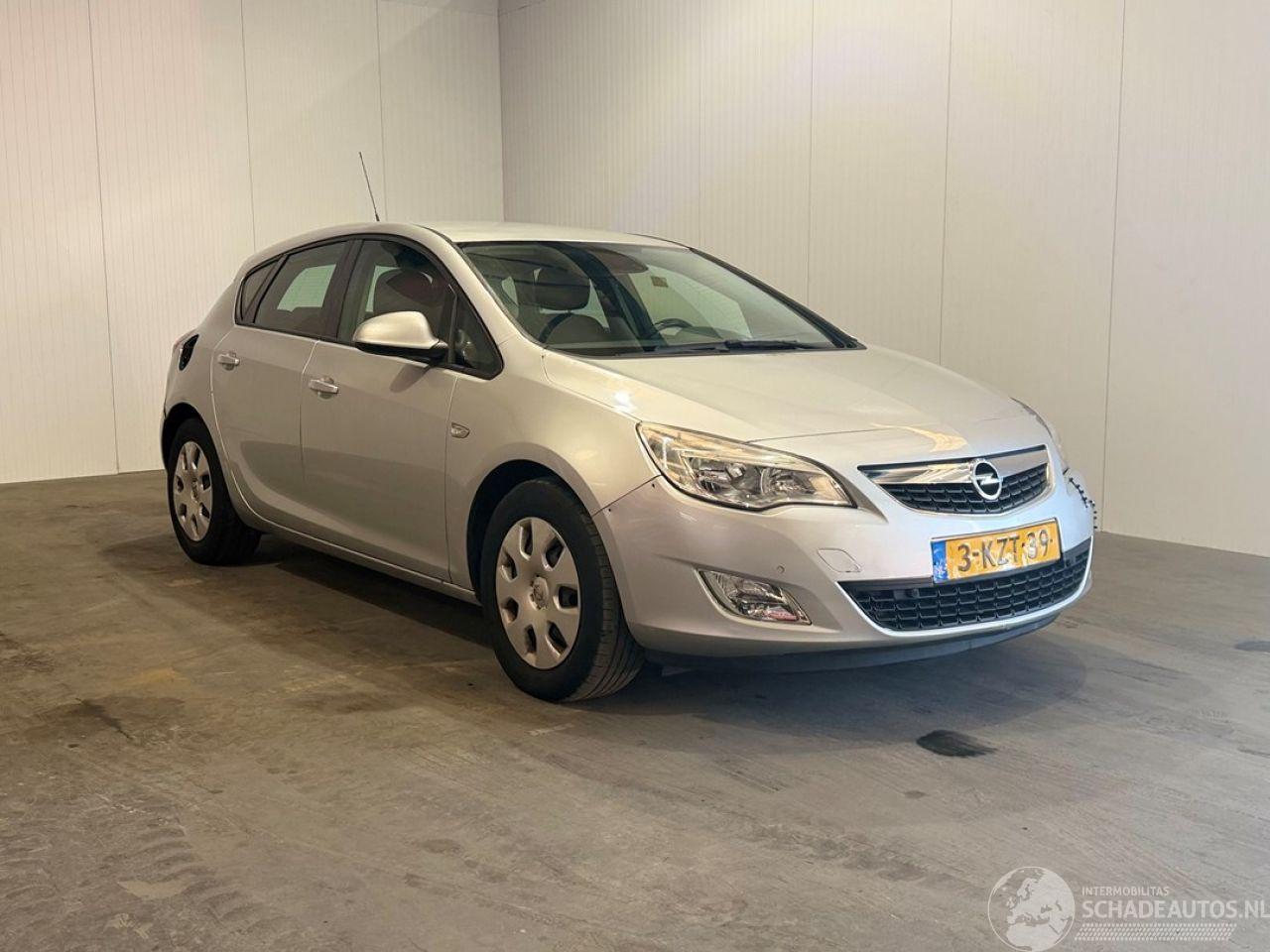 Opel Astra 1.7 CDTi Cosmo