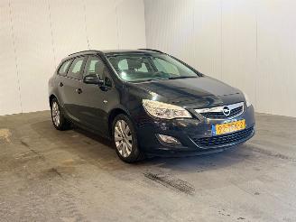 Vaurioauto  passenger cars Opel Astra SPORTS TOURER 1.3 CDTi S/S Edition 2012/1