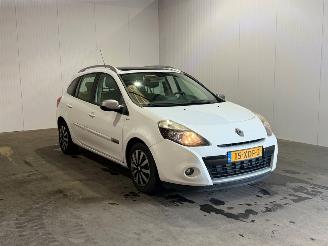 skadebil auto Renault Clio 1.5 dCi Night & Day 2012/5