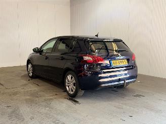 Peugeot 308 1.2 PureTech Blue Lease Executive picture 5
