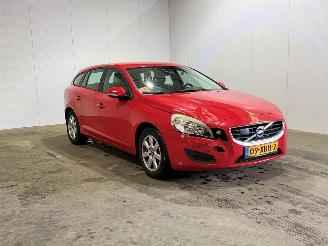 damaged passenger cars Volvo V-60 1.6 T3 Kinetic 2012/5
