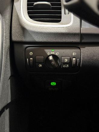 Volvo V-60 1.6 Drive R-Design picture 14
