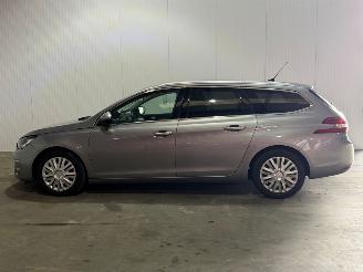 Peugeot 308 1.6 BlueHDI Blue Lease Executive Pack picture 6