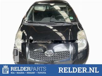disassembly passenger cars Toyota Yaris Yaris II (P9), Hatchback, 2005 / 2014 1.3 16V VVT-i 2008/9