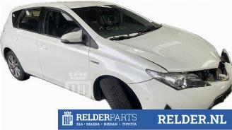 Purkuautot passenger cars Toyota Auris Auris (E18), Hatchback 5-drs, 2012 / 2019 1.8 16V Hybrid 2013/1