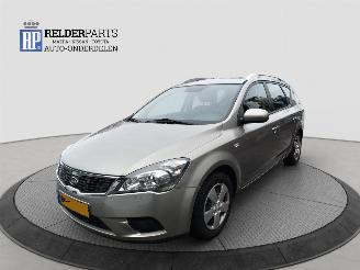 Schadeauto Kia Cee d 1.4 16V 2009/10