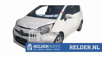 Coche siniestrado Toyota Verso S Verso S, MPV, 2010 / 2016 1.33 16V Dual VVT-I 2012/7