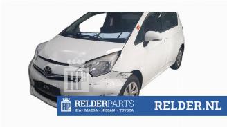 Vrakbiler auto Toyota Verso S Verso S, MPV, 2010 / 2016 1.33 16V Dual VVT-I 2012/7
