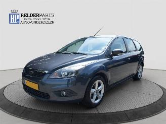 Schadeauto Ford Focus 1.6 16V 2010/5