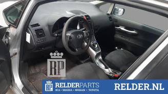 Toyota Auris Auris (E15), Hatchback, 2006 / 2012 1.8 16V HSD Full Hybrid picture 9