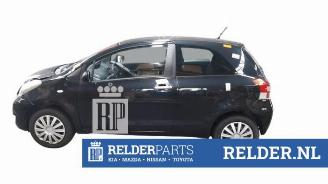 Toyota Yaris Yaris II (P9), Hatchback, 2005 / 2014 1.0 12V VVT-i picture 3