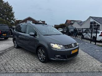 Schadeauto Volkswagen Sharan 2.0 TDI Highline Pano 7p 2016/1