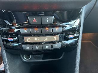 Peugeot 2008 1.2 PureTech Allure  112.095 KM!! picture 30