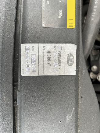 Volkswagen Golf 2.0 TDI HIGHLINE AUTOMAAT picture 18