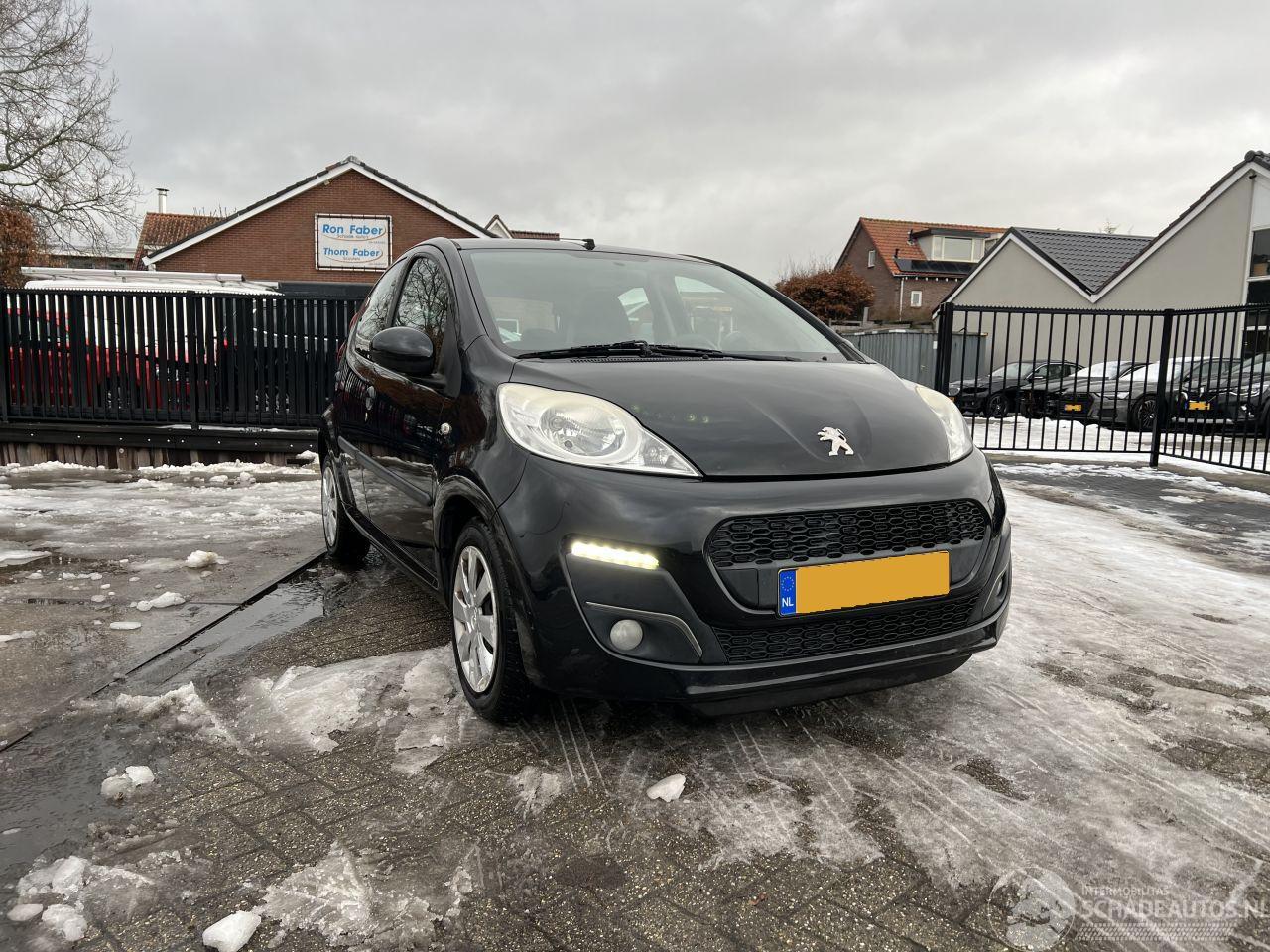 Peugeot 107 1.0 ACTIVE nieuwe apk