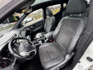 Nissan Qashqai 1.2 N-Vision | 76.377 KM | PANORAMA DAK | picture 28