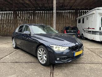 Schadeauto BMW 3-serie 330e High Executive Pano 2016/12