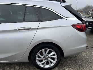 Opel Astra 1.4 INNOVATION SPORTS TOURER+ picture 18