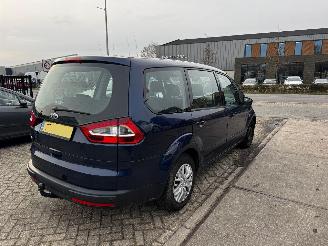 Ford Galaxy 2.0-16V Trend picture 8
