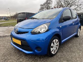 Schadeauto Toyota Aygo 1.0 VVT-i Now 121.147 KM!! 2013/10
