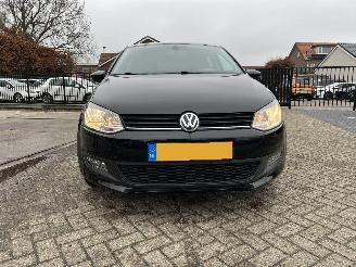 Volkswagen Polo 1.2 TSI First Edition - zeer netjes onderhouden | boekjes aanwezig picture 3