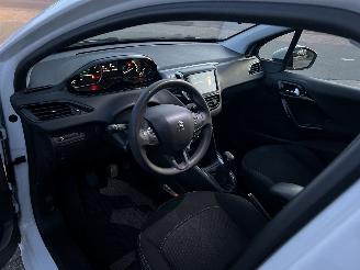 Peugeot 208 1.2 PureTech Blue Lion 150.045 KM !! picture 14
