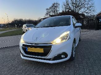 Schadeauto Peugeot 208 1.2 PureTech Blue Lion 150.045 KM !! 2018/1