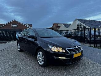 Coche accidentado Peugeot 308 1.2 VTi Active 2014/1