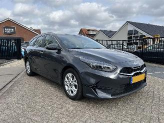 Vaurioauto  passenger cars Kia Ceed 1.0 T-GDi DynamicLine  41.997 KM!! 2022/9