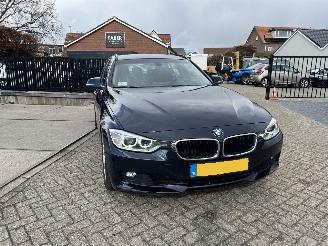 BMW 3-serie Touring -  320i High Executive picture 2