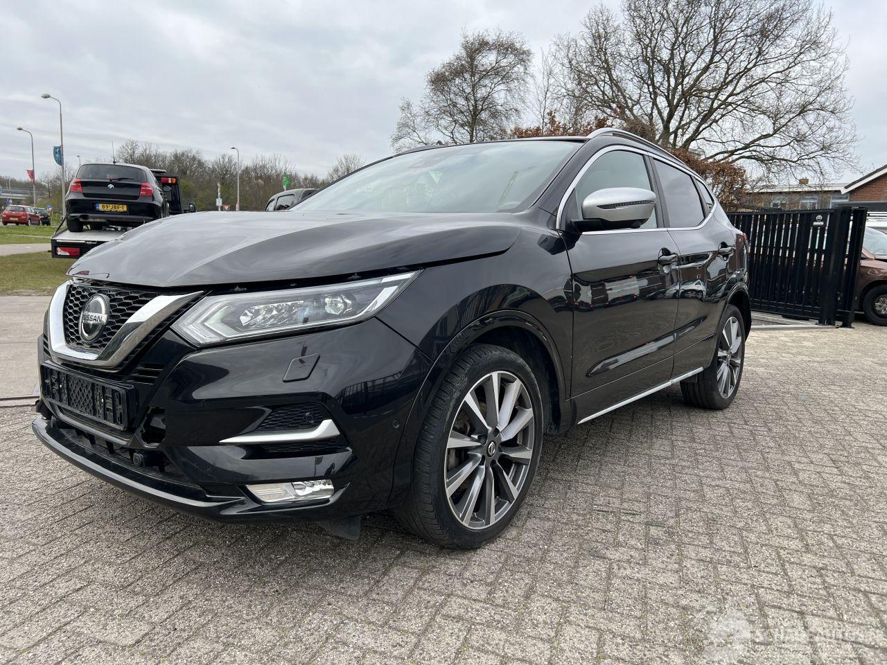 Nissan Qashqai 1.3 DIG-T Tekna + automaat !!