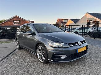 Unfallwagen Volkswagen Golf 1.6 TDI Highline Business R 2019/2
