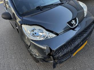 Peugeot 107  picture 12