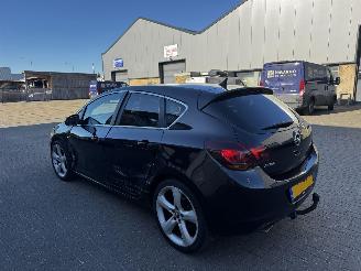 Opel Astra 1.6 turbo sport picture 4