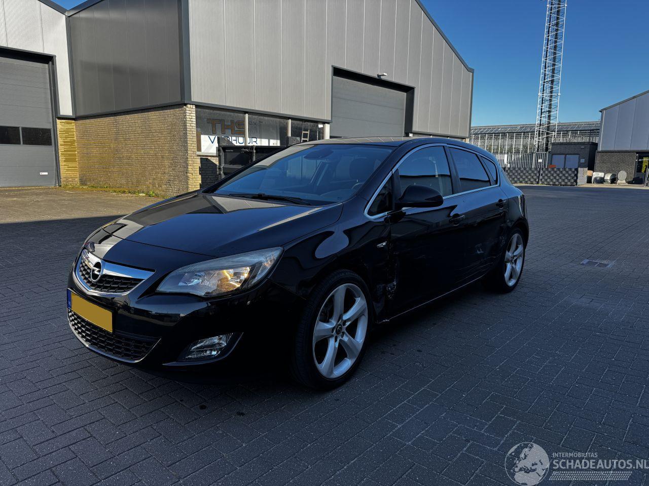 Opel Astra 1.6 turbo sport