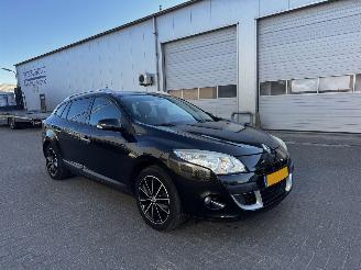 uszkodzony samochody osobowe Renault Mégane 1.4 tce Dynamique 2010/1