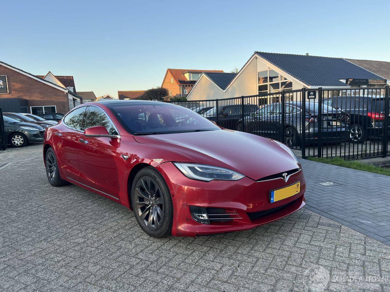 Tesla Model S 75D Base AUTOPILOT