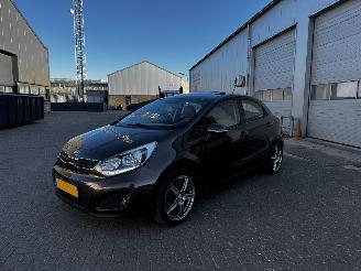 skadebil auto Kia Rio 1.4 CVVT PANO LEER AUTOMAAT !! FULL OPTIONS 2013/1